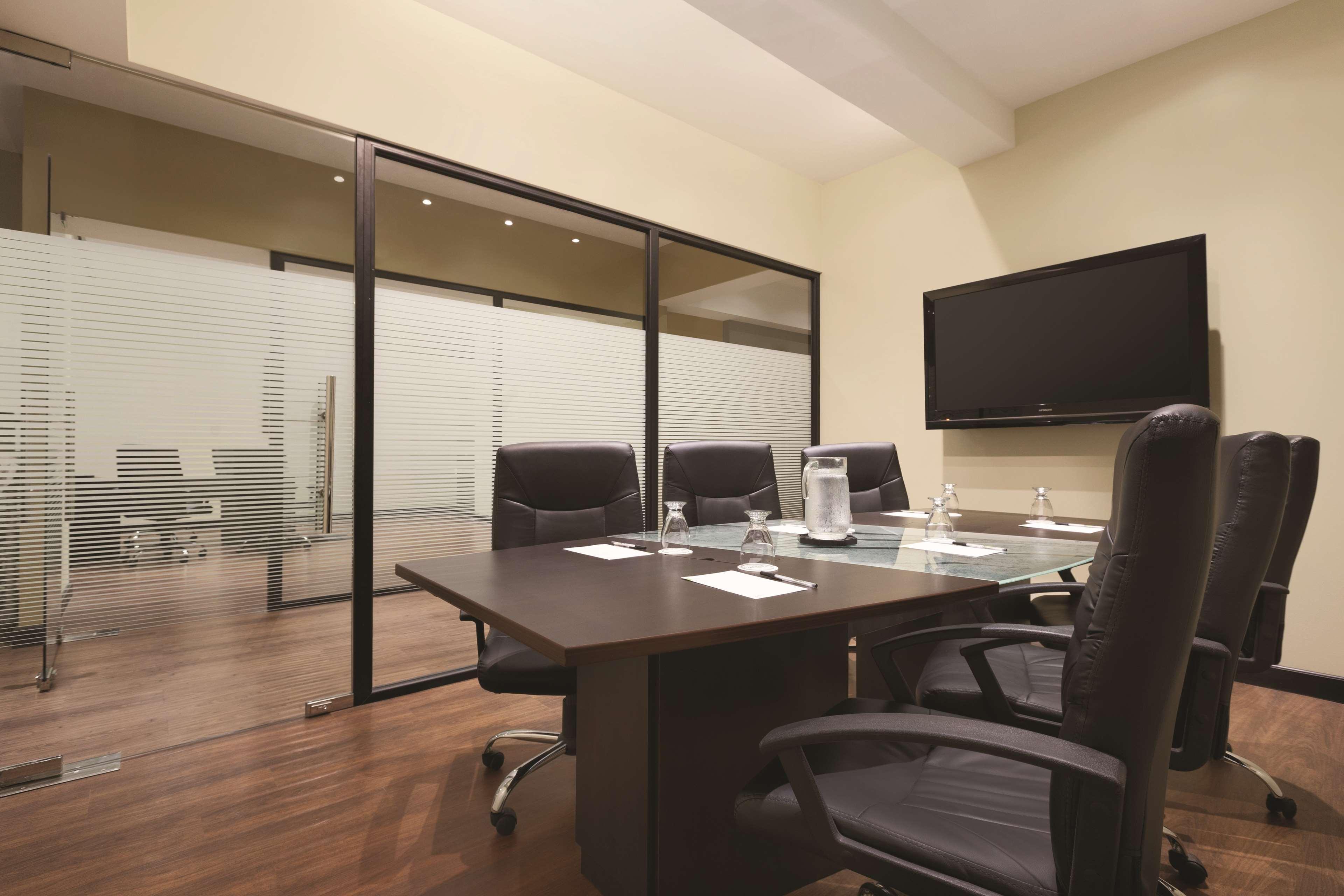 Wyndham Garden Guatemalaváros Kültér fotó Meeting room