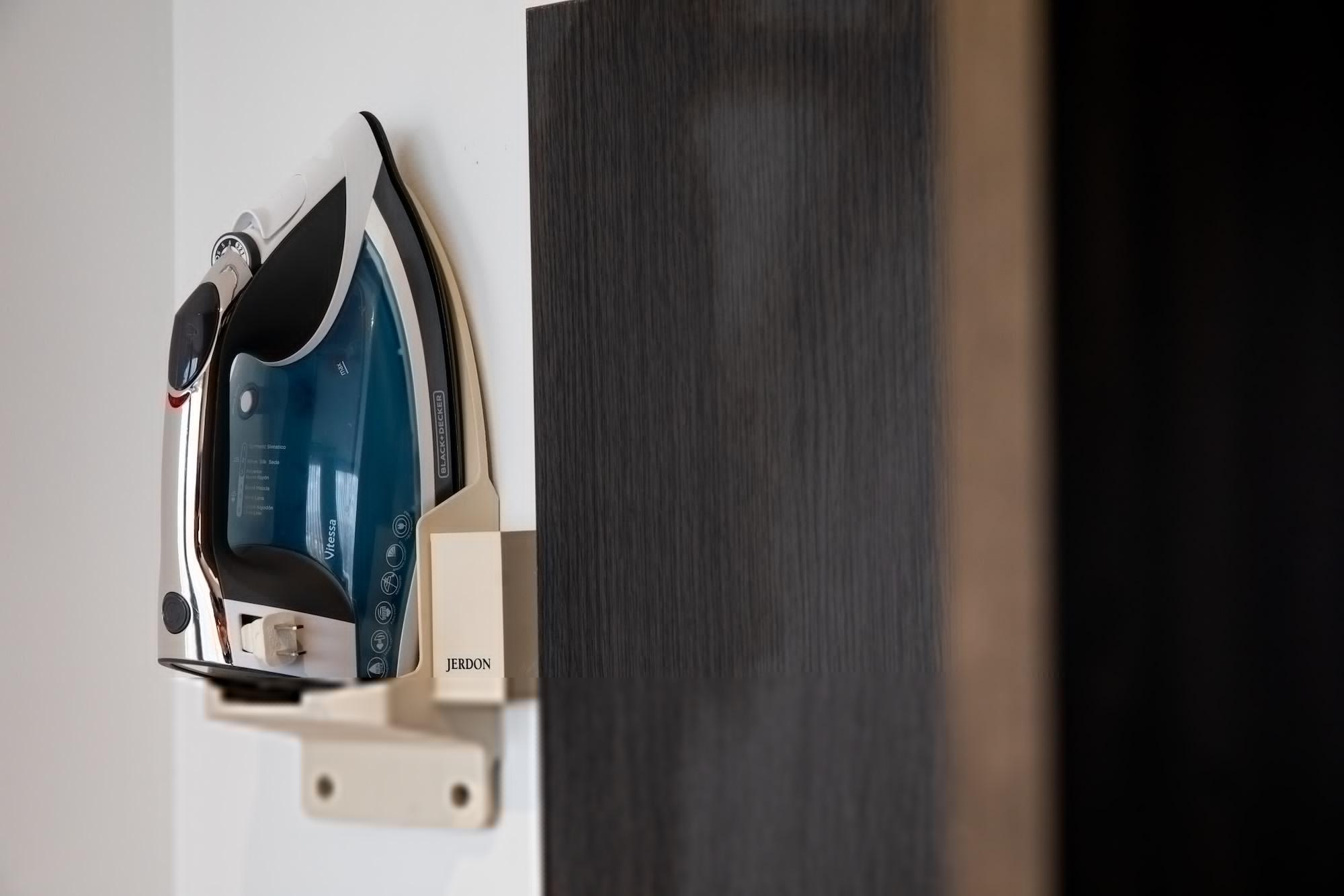 Wyndham Garden Guatemalaváros Kültér fotó A steam iron